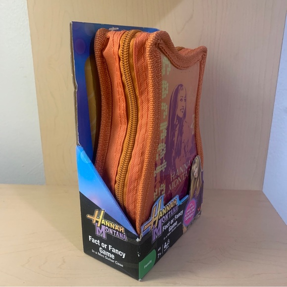 Hannah Montana Fact or Fancy Game in Mini Guitar Case - Cardinal Industries New - Picture 2 of 7